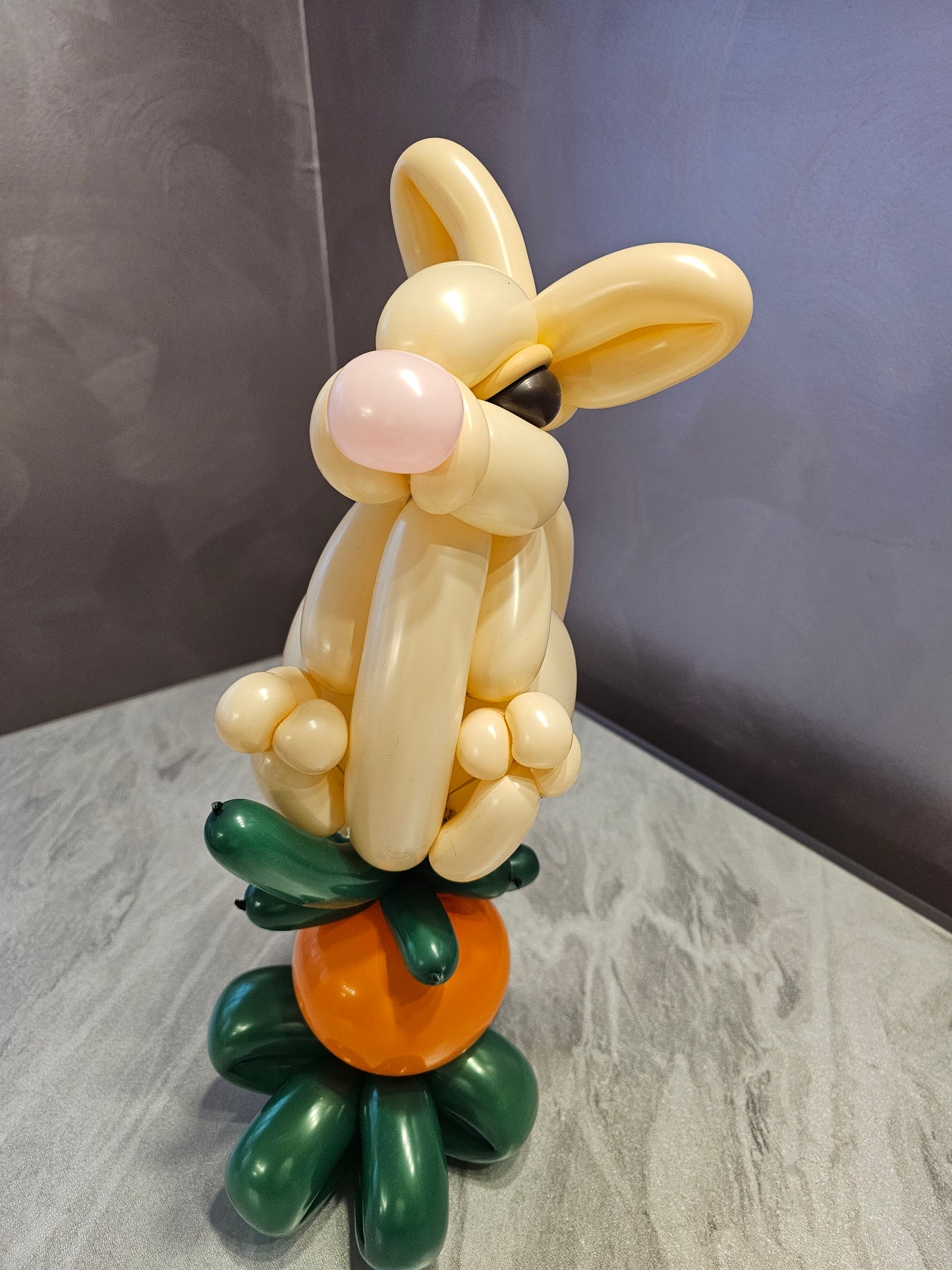 Cream Bunny Hopper Custom Balloon Decor