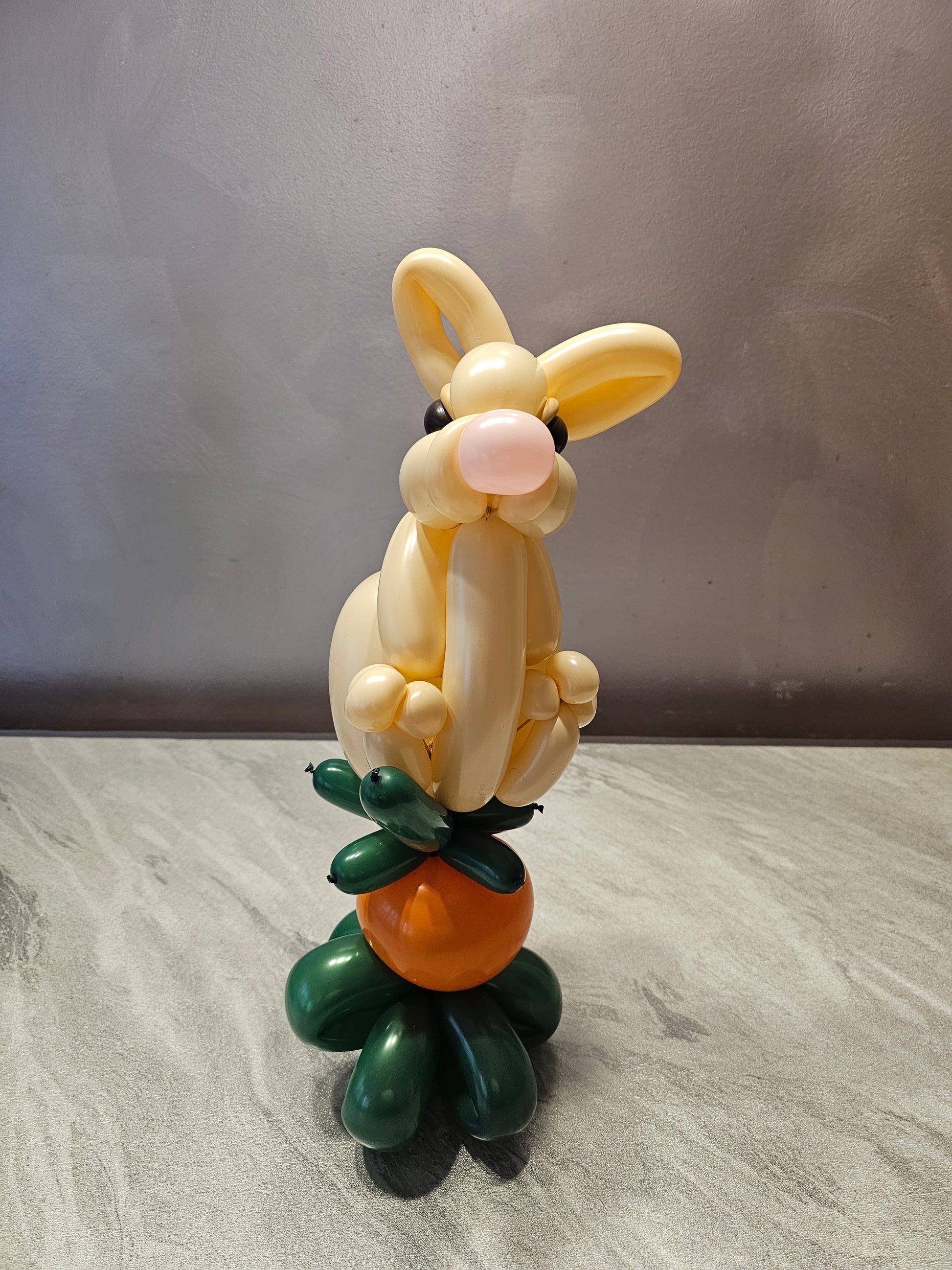 Cream Bunny Hopper Custom Balloon Decor