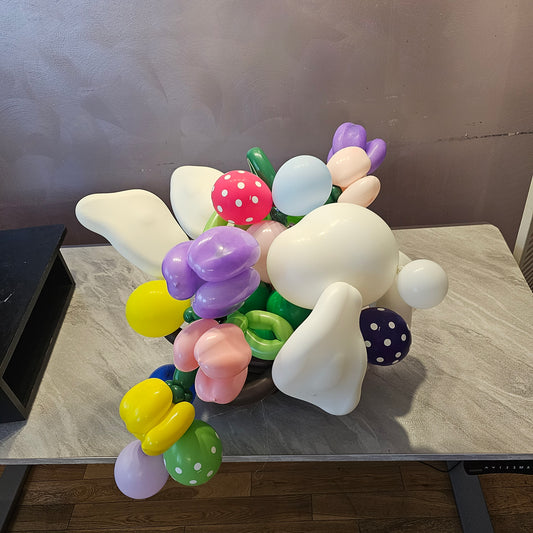 Diving for Eggs Custom Balloon Art Decor
