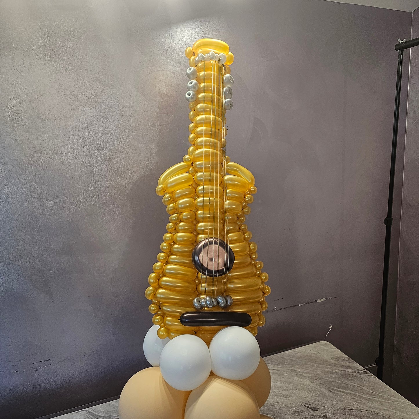 Gold Guitar Custom Ballon Art Decor