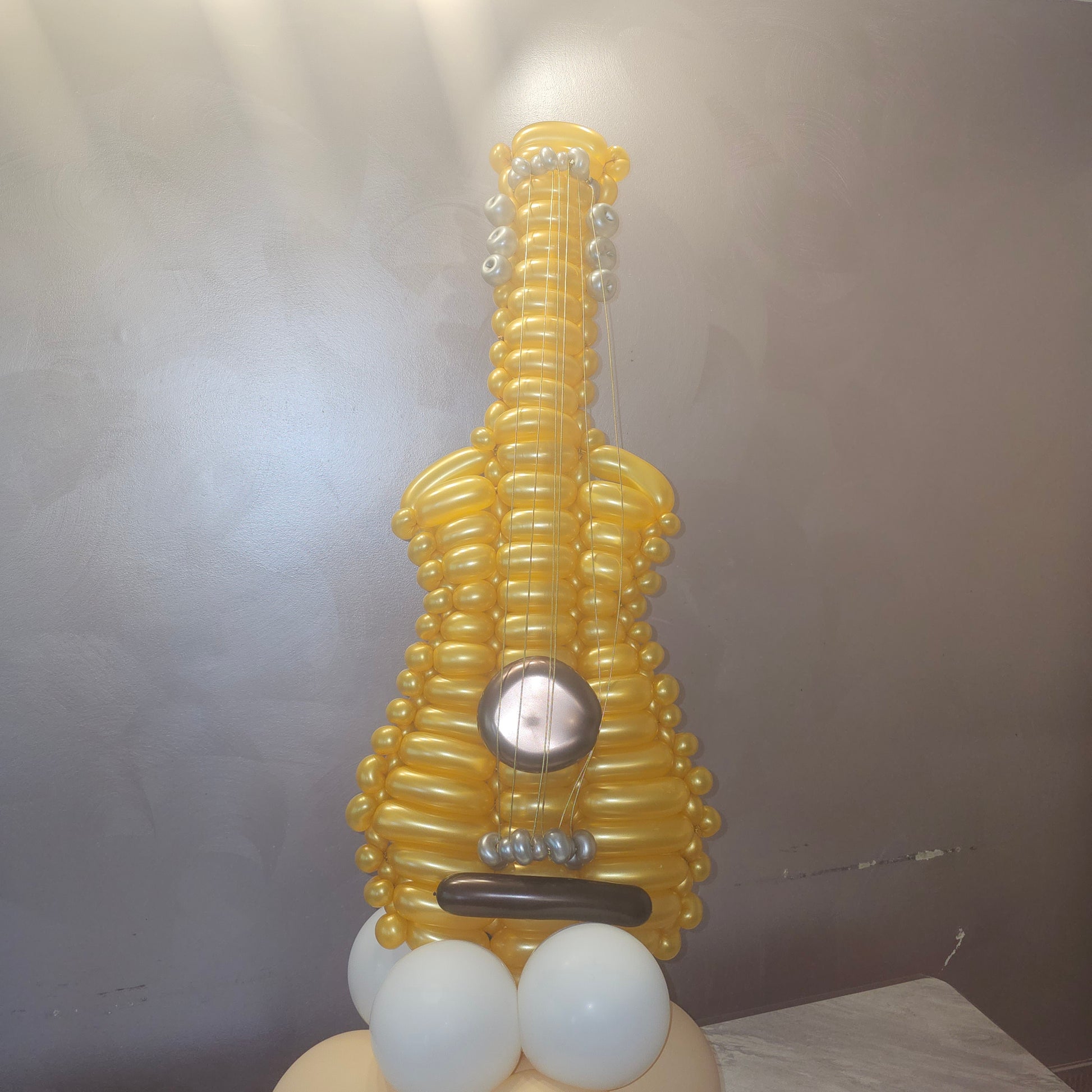 Gold Guitar Custom Ballon Art Decor