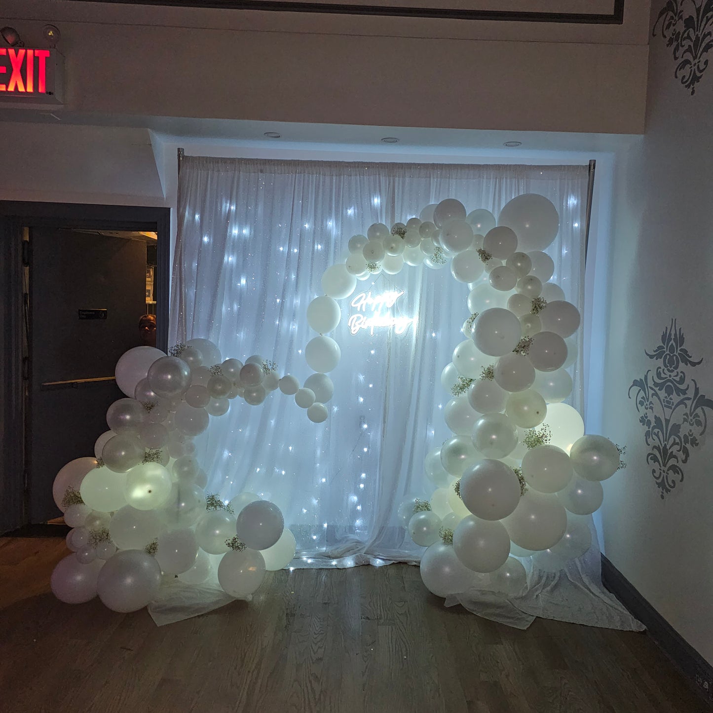 White Arch Custom Balloon Art Decor