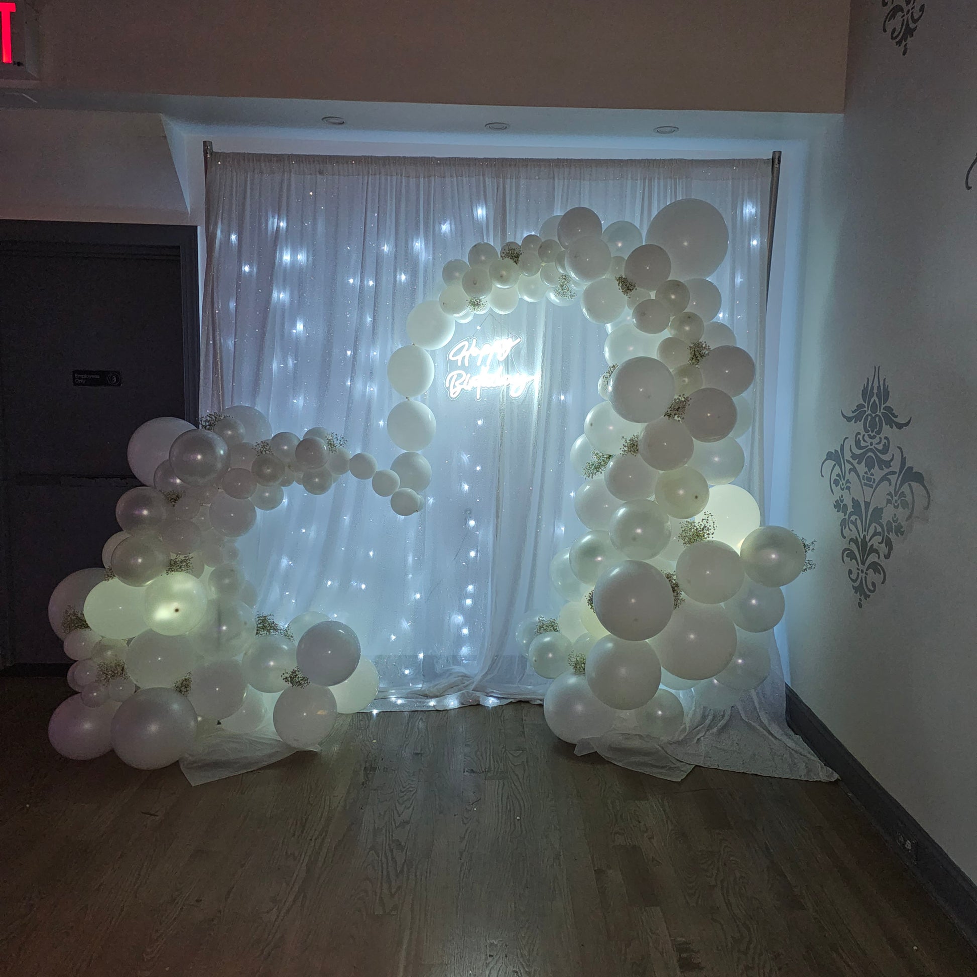 White Arch Custom Balloon Art Decor