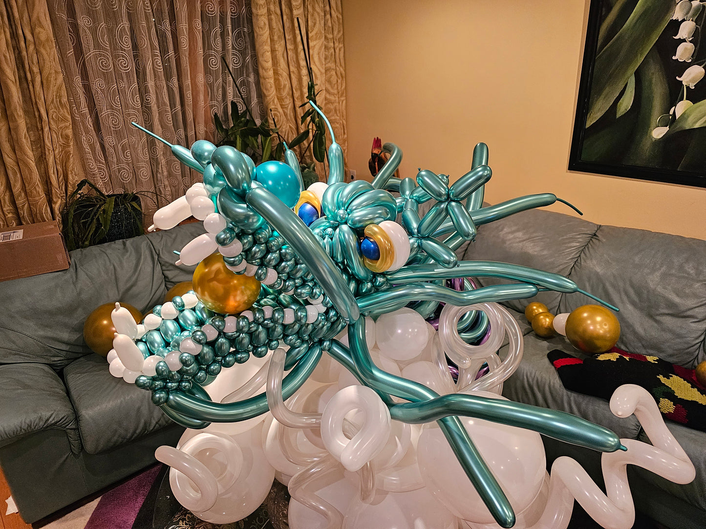 Green Wooden Dragon Custom Balloon Art Decor