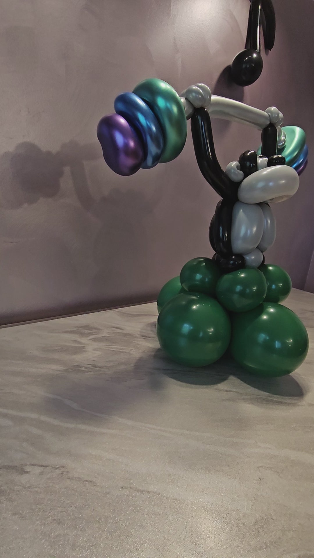 Silver Bar Custom Balloon Art Decor
