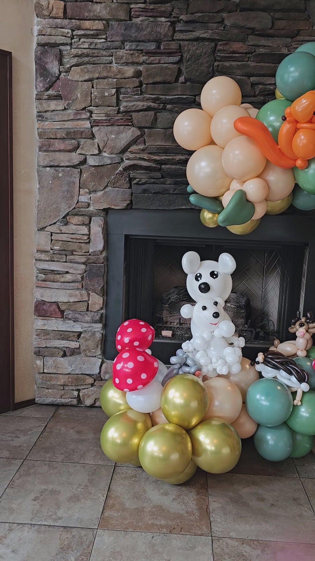 2 Butterflies Custom Balloon Decor